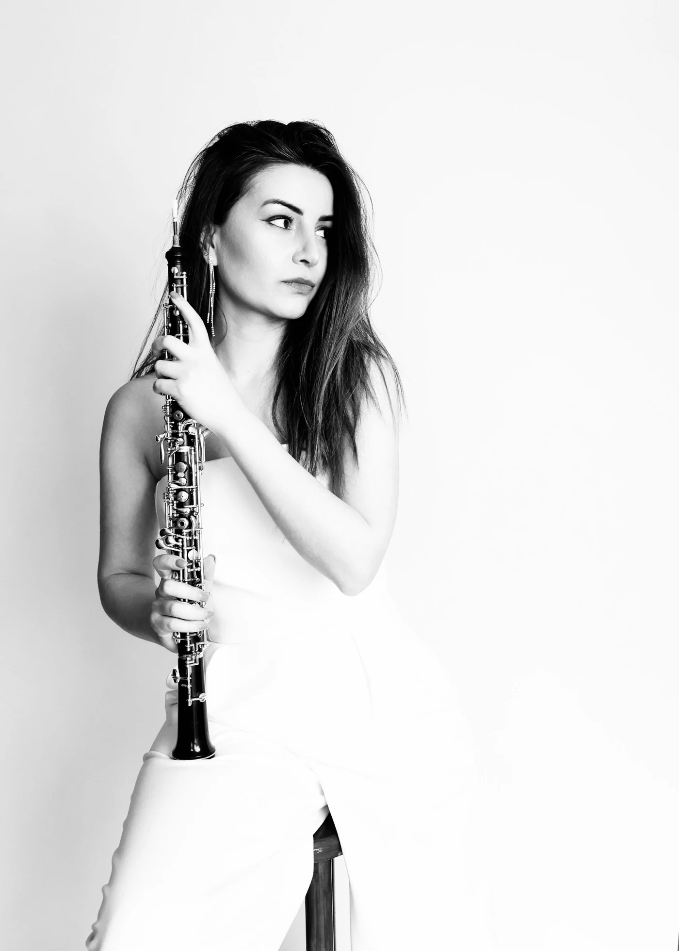 Lilit Margar portrait with oboe